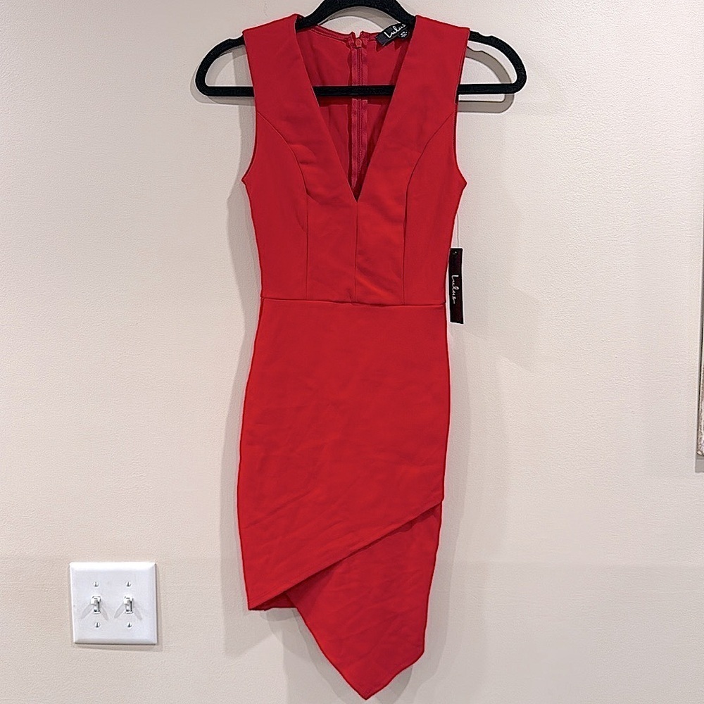 🔥Lulus Vibrant Red Asymmetrical Dress🔥